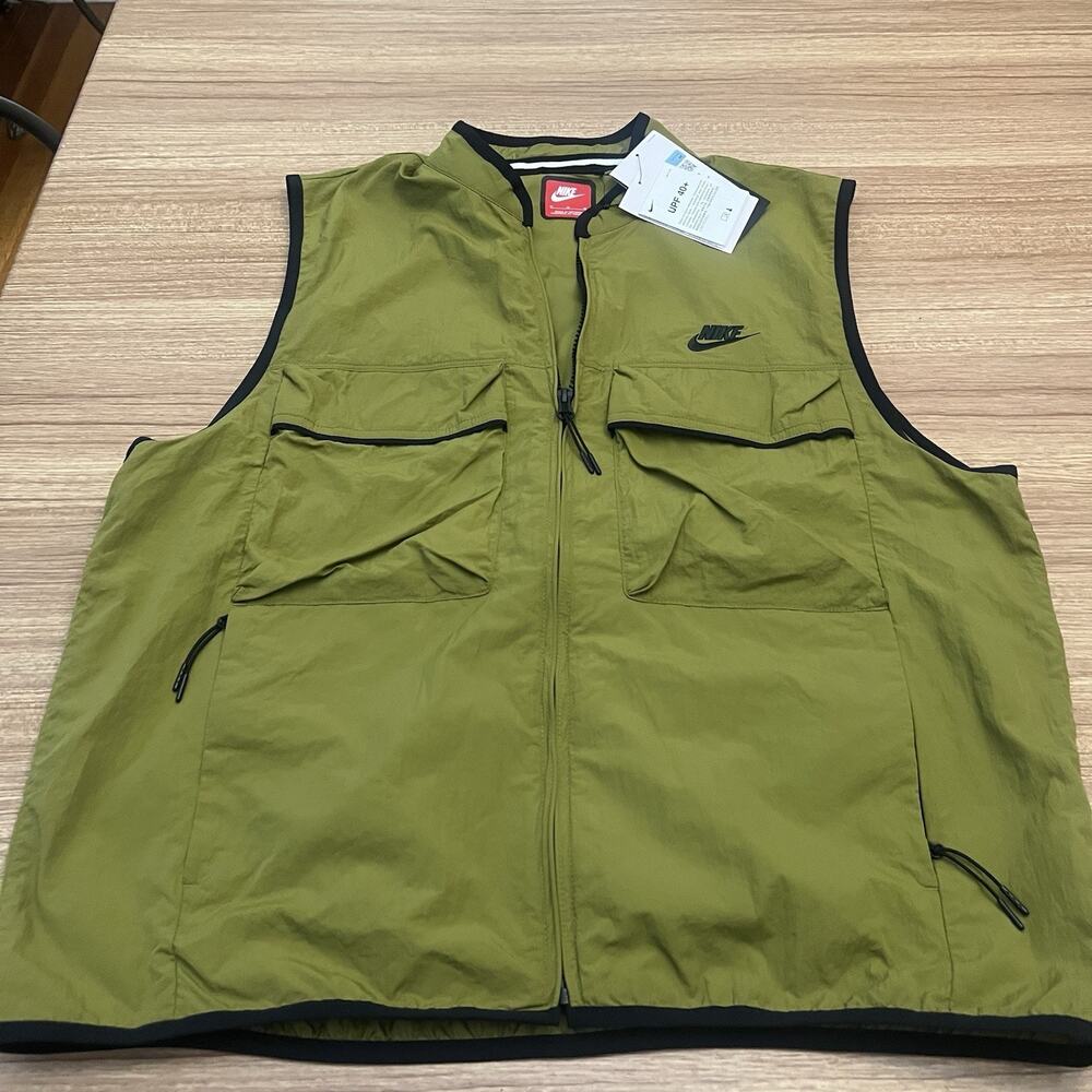 New Nike Vest Mens Medium Green Tech Woven Utility Nylon FZ0748-307 Full Zip